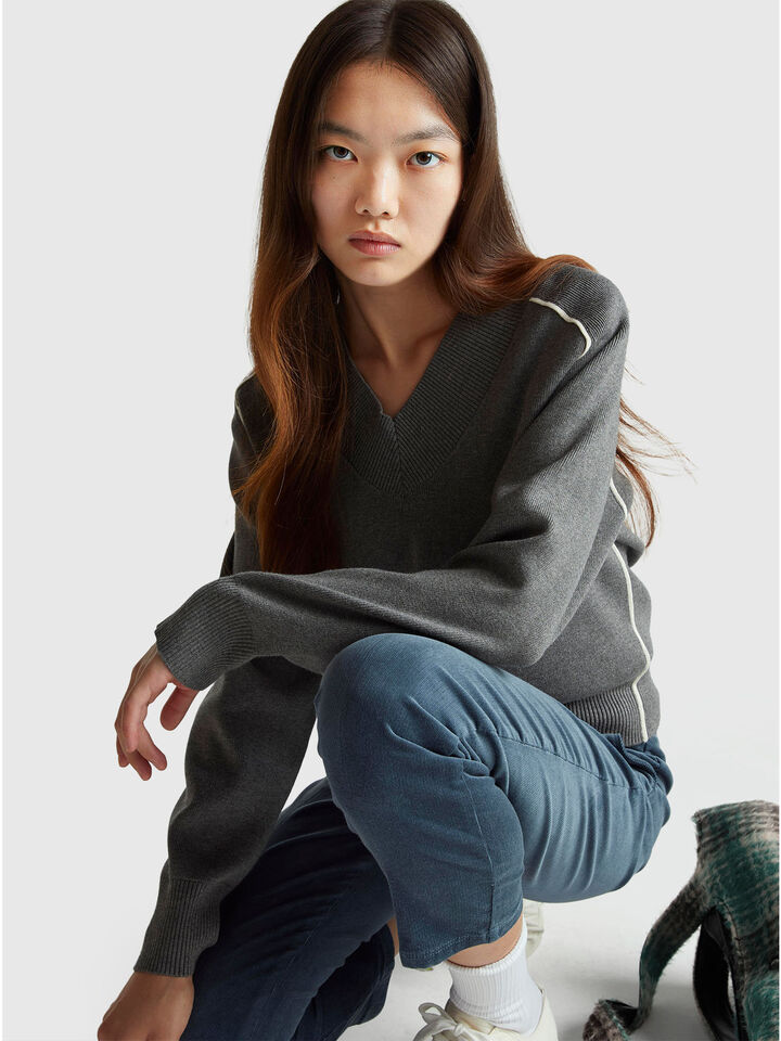 V NECK SWEATER L/S Mujer image number 3